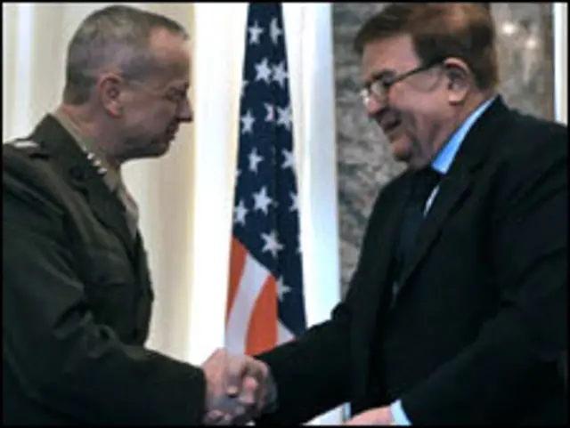 افغان حکومت له امریکا سره تړون لاسلیک کړ چې تر مخه به یې د بګرام او نورو زندانونو چارې افغان چارواکو ته وسپارل شي.