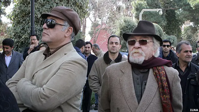 داریوش شایگان، فیلسوف و اندیشمند از دیگر حاضران مراسم تشییع خانم دانشور بود