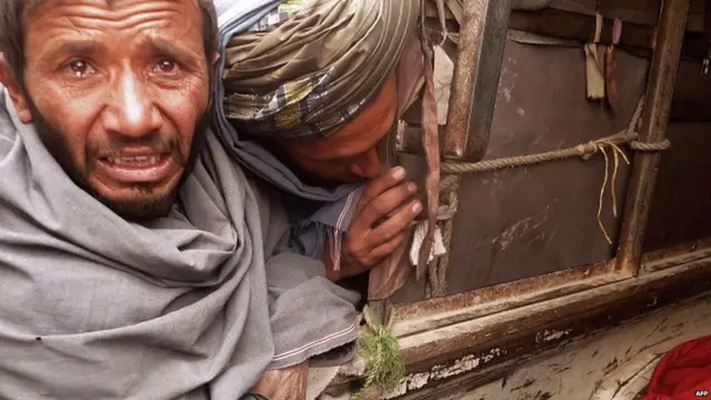 راپورونه وايي چې دغه امریکايي عسکر په نیمه شپه له اډې وتلی او د ولسي خلکو پر کورونو ورننوتی او ولسي کسان یې وژلي دي. 