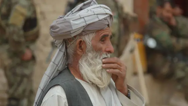 ددغه سپین ږیري د کورنۍ ۱۱ غړي وژل شوي دي. 