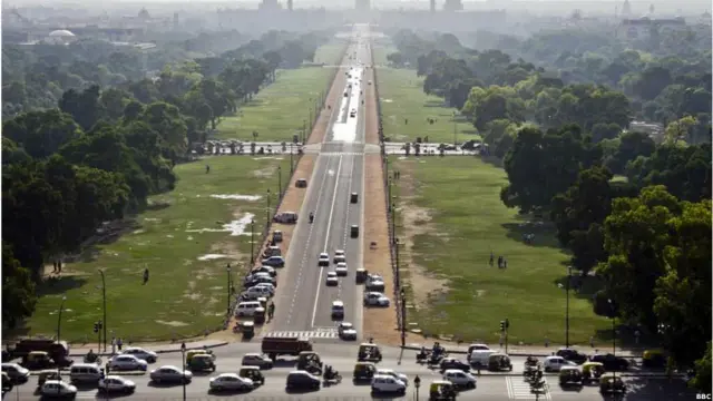 له برنډې نه ختيځ لوري ته د ولسمشر استوگنځاى ليدل کيږي.