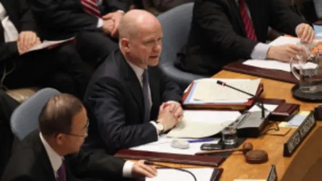 هيغ يؤكد على الحل السياسي