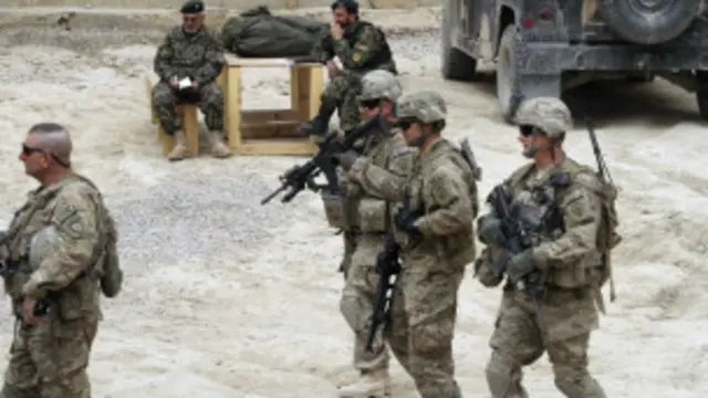 ستاسې غږ پروگرام هره اوونۍ د پنجشنبه په ورځ زمونږ په ماښامنۍ خپرونه کې خپريږي.