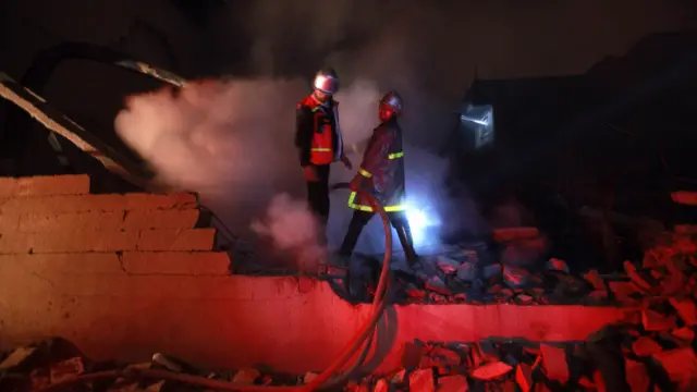 Petugas pemadam kebakaran di Gaza