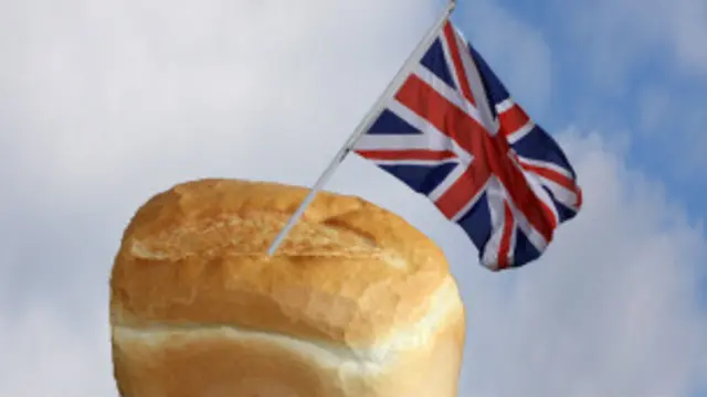 Британский флаг в буханке хлеба