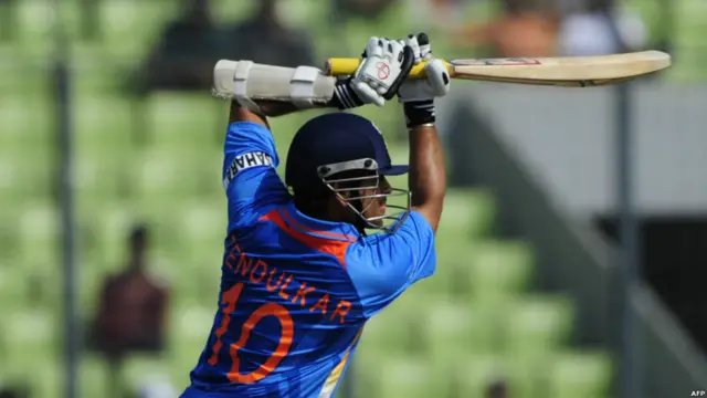 एक एक शॉट देखकर क्रिकेट सीखने वाले सीख लें. गंभीर के साथ छोटी साझेदारी के बाद कोहली और रैना के साथ लंबी साझेदारी. 