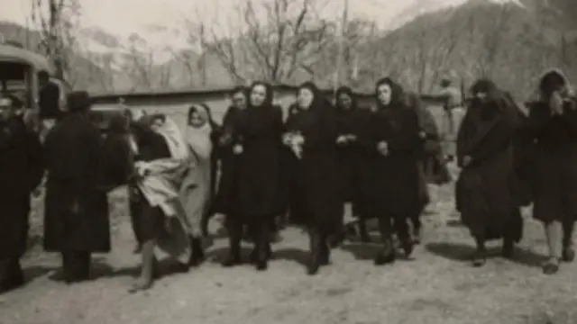 مراسم خاکسپاری کسروی