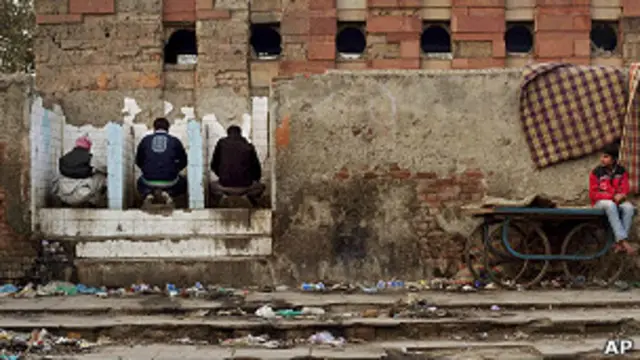 ඉන්දියාවේ කෝටි හැටක ජනකායකට තවමත් වැසිකිලි නැහැ