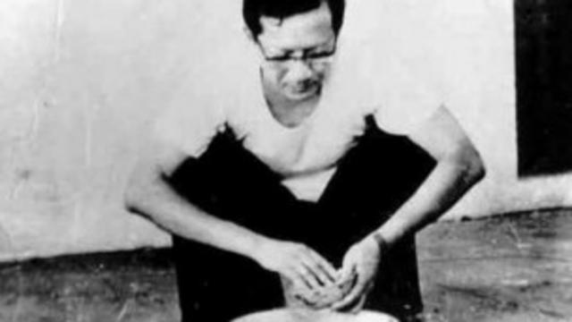 Tổng giám mục Nguyễn Văn Thuận khi bị tù ở miền Bắc Việt Nam sau 1975