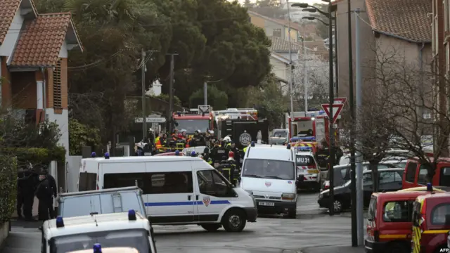 Polisi mengepung tempat tinggal Mohamed Merah di Toulouse