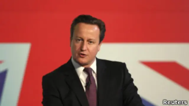 PM Inggris David Cameron memperingatkan bahaya ekstrimisme yang dapat menodai demokrasi.