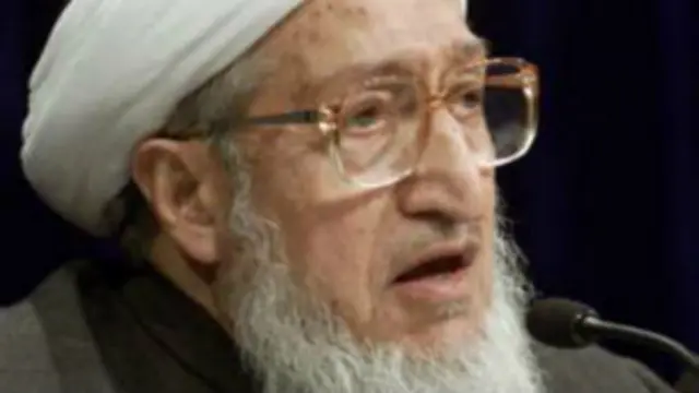 اعلام استخاره آقای مجددی برای حمایت از تیم اشرف غنی احمدزی، با تمسخر هواداران آقای عبدالله مواجه شده است