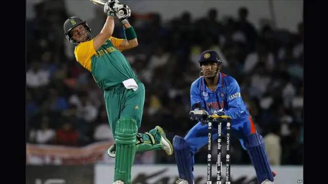 नागपुर में हुए इस मैच में दक्षिण अफ़्रीका ने भारत को तीन विकेट से हरा दिया. ये विश्व कप 2011 में भारत की पहली और एकमात्र हार थी.