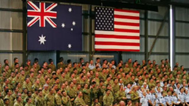 Lính ở trại Darwin tháng 11/2011 khi Tổng thống Obama đến thăm