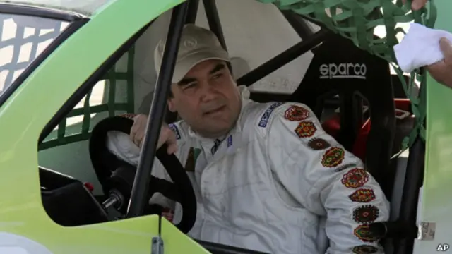 Бердимуҳаммедов марҳум Туркманбоши антиқа ислоҳотларининг анчасини бекор қилди