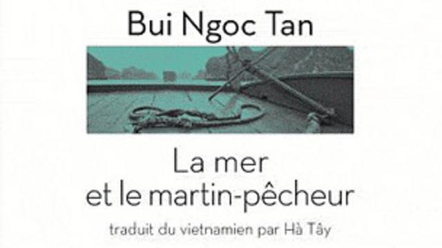 Tiểu thuyết Biển và Chim Bói cá xuất bản bằng tiếng Pháp