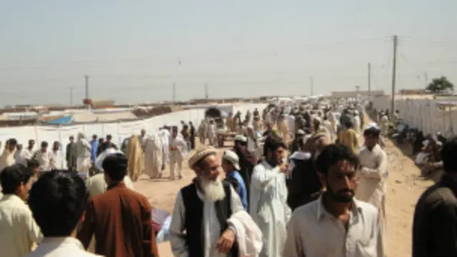 پاکستان د ناپبت شويو کډوالو نه غوښتنه کړې چې د روانې مېلادي مياشتې تر پايه دې ووځي