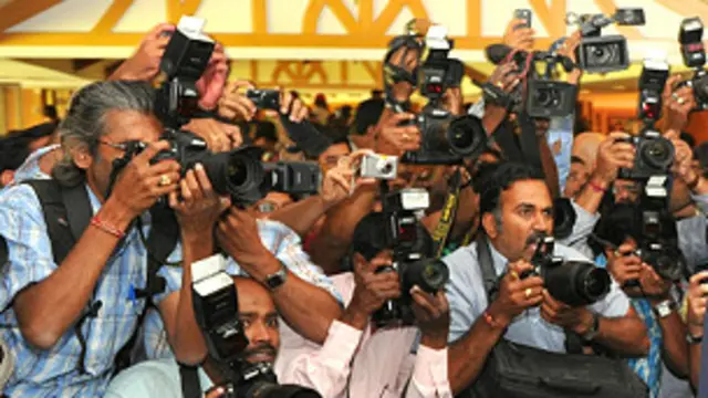 بھارتی میڈیا بھی مودی کے رنگ میں رنگتا جا رہا ہے