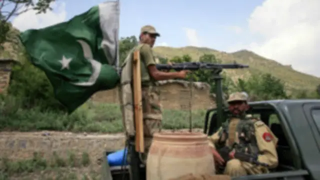 له تيرو څو کلو را هيسې د نا امنيو تر څنګ، د شيعيه - سني توکميز تاوتريخوالى هم د کورمې د ورځني ژوندانه برخه گرځېدلې.