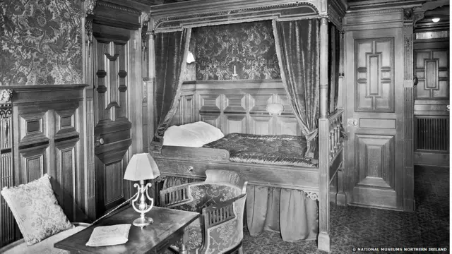 "Có một con tàu Titanic thật, đó là con tàu đã chìm vào năm 1912 và có một con tàu trong trí tưởng tượng mà nó vẫn tiếp tục rong ruổi ngoài khơi sau ngày định mệnh đó và vẫn còn tiếp tục hành trình của nó cho tới tận ngày nay".