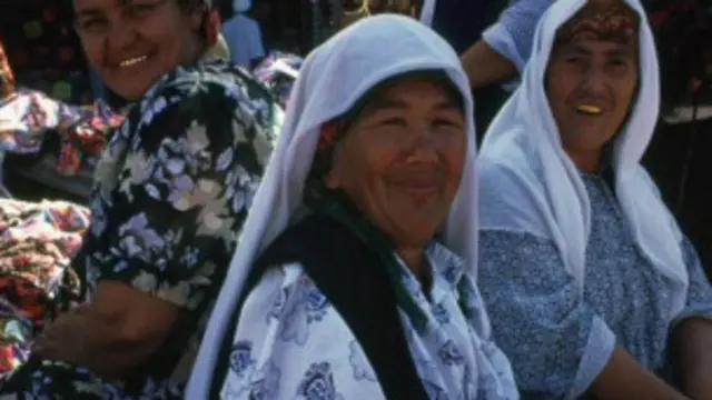 perempuan uzbekistan