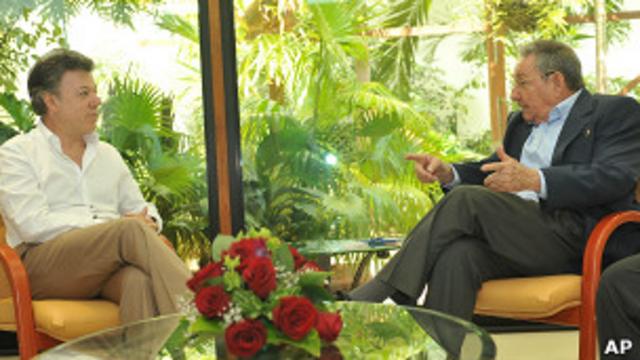 Juan Manuel Santos y Raúl Castro