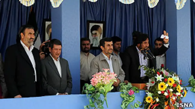 سفر آقای احمدی نژاد به جزیره ابوموسی در خلیج فارس با واکنش‌های منفی مقامات امارات متحده عربی رو به رو شده است