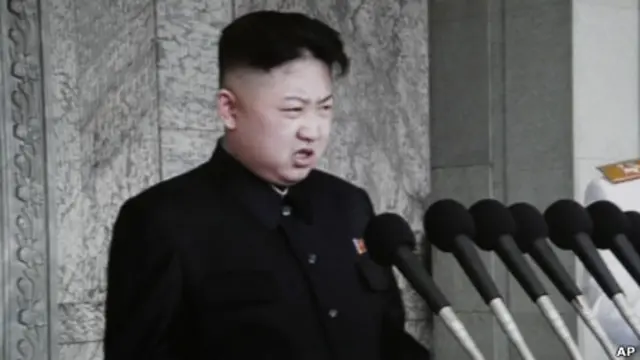 Kim Jong-un trong lần đầu đọc diễn văn trước công chúng