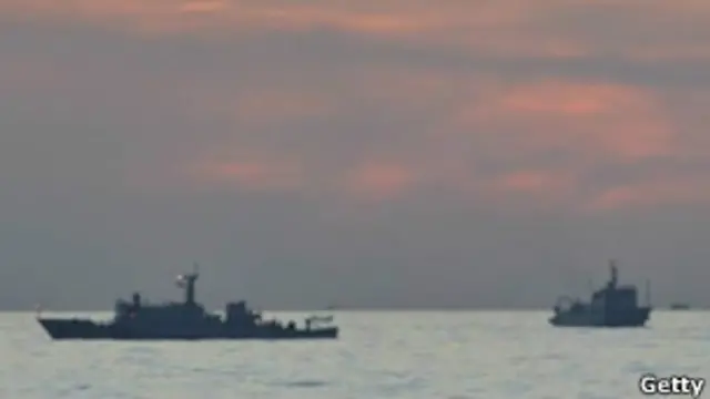 Tàu chiến Mỹ và Philippines cùng tập trận