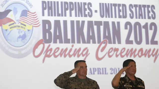 Cuộc biểu tình diễn ra đúng hôm Philippines và Hoa Kỳ bắt đầu cuộc tập trận hàng năm có tên Balikatan, tức 'Vai kề vai', ở gần khu vực đang có căng thẳng.