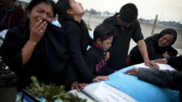 Familiares de civiles por Los Zetas