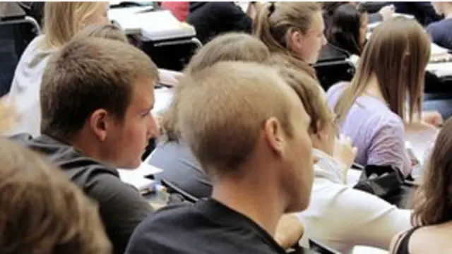 讲师们一旦采取抵制行动，今年夏季大学毕业班级的最后考试将会受到干扰。 