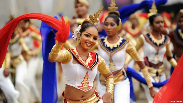 හම්බන්තොට ක්‍රීඩා සැණකෙලියක රැඟුමක් 