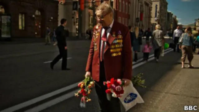 Большинство россиян признают, что ветераны вынуждены жить в нищете, и стыдятся этого