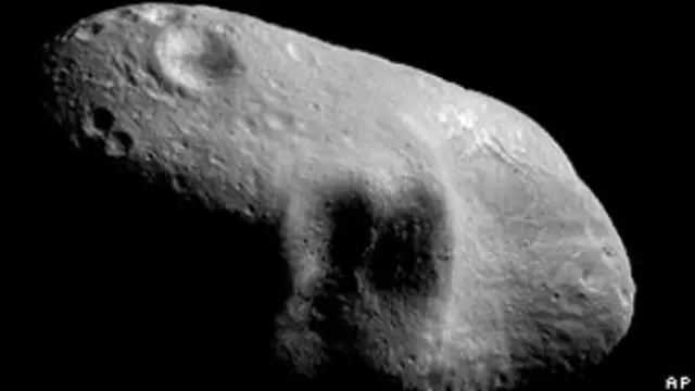Asteroide Eros que passou perto da Terra em 2000 (Arquivo/AP)
