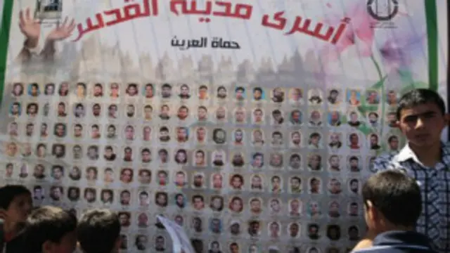 خیال ہے کہ اِس وقت اسرائیل کی جیلوں میں پانچ ہزار سے زائد فلسطینی قید ہیں