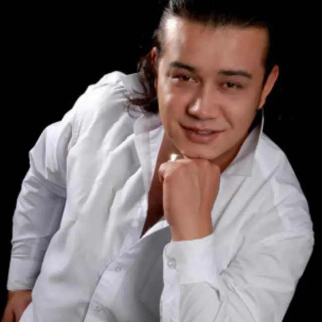 Madina Sadvakassova porno rasmlar