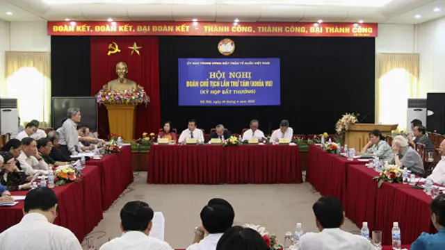 Nhiều tổ chức do dân lập ra phải tạm chấp nhận sự kiểm soát của Mặt Trận Tổ Quốc