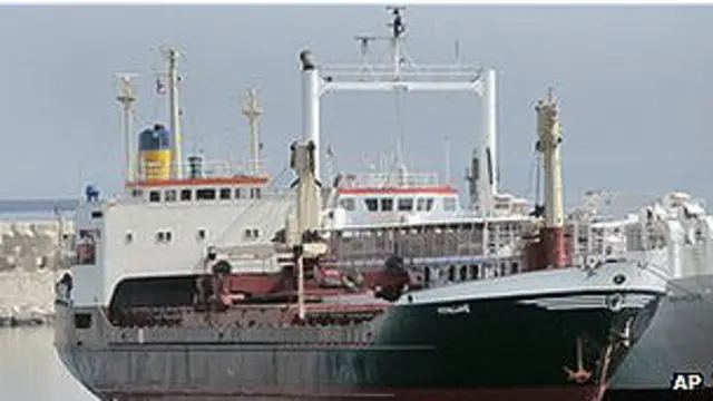 Lebanon bắt giữ tàu chở vũ khí cho Syria