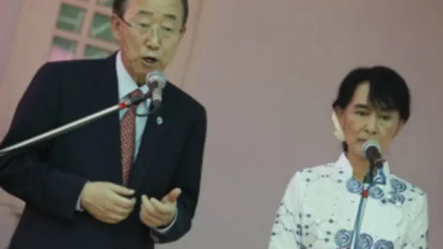 Ban Ki-moon memuji upaya reformasi Burma meski dianggap masih rentan. 