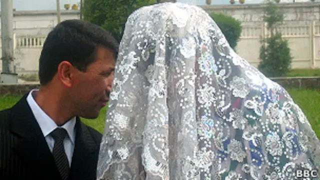 Молодожены в Таджикистане