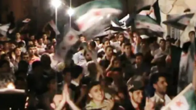 Aksi demo menentang pemerintah semakin berkembang di Aleppo, Suriah. 