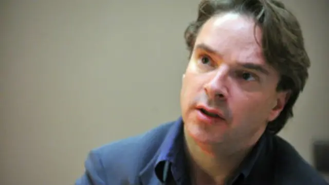 Орландо Файджес