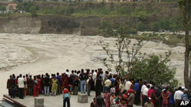 Разлив реки Сети на западе Непала