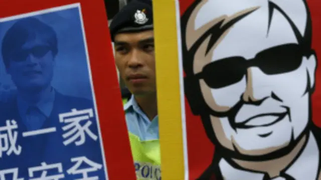 चेन ग्वांगचेंग चीन के मानवाधिकार कार्यकर्ता हैं.