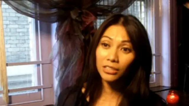 Anggun adalah salah satu figur selebritas yang memberikan surat terbuka pada Jokowi. 