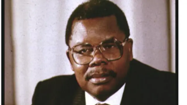 Rais Mstaafu wa Tanzania Benjamin Mkapa afika mahakamani kutoa ushahidi