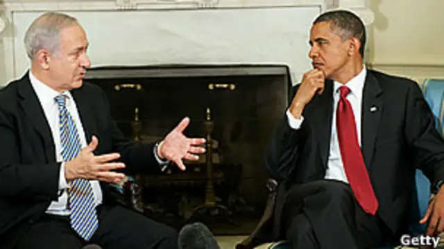 Benjamin Netanyahu y Barack Obama (dcha)