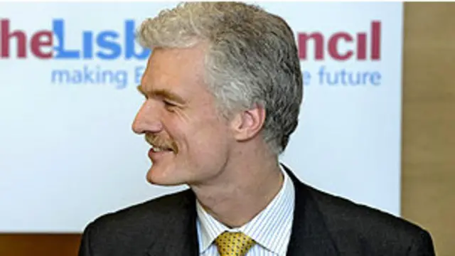 شلېچر په خپله وړاندوينه کې د راتلونکيو چټکو ښه کېدونکيو هېوادونو په توګه برازيل، ترکيه او پولڼد يادوي