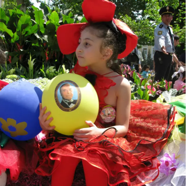 Bakıda gül bayramı 